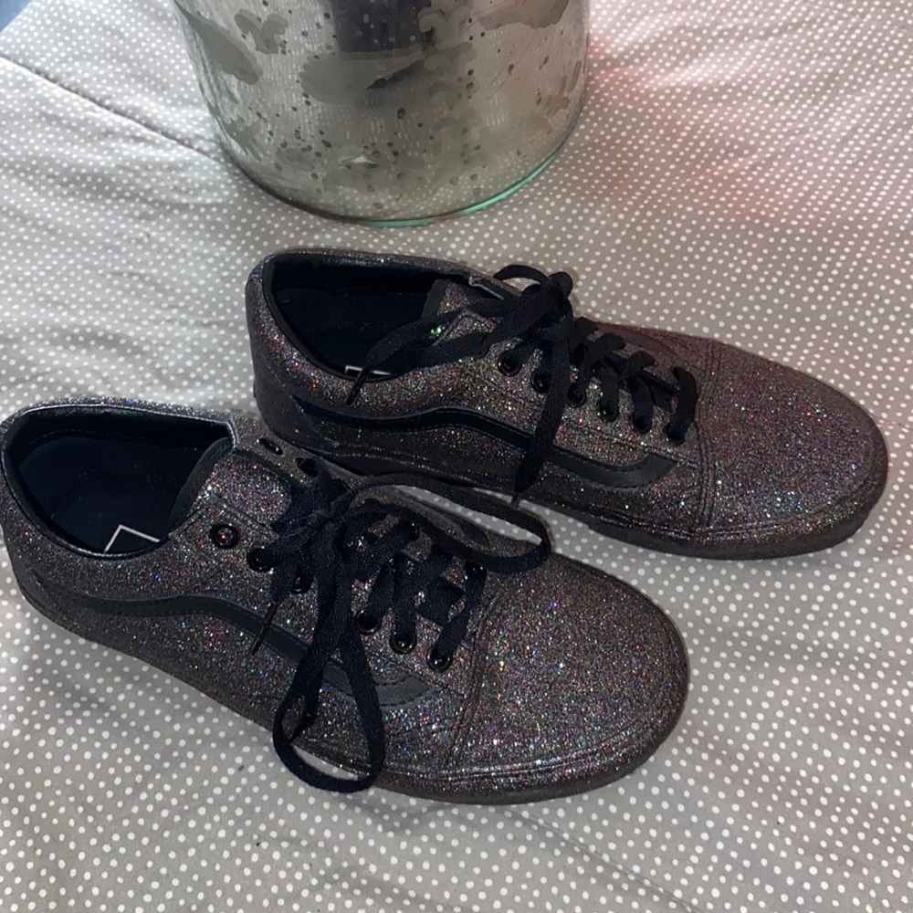 Limited edition women’s og vans size 8.5 SOLID GLITTER.